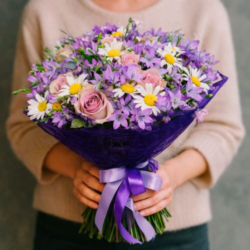 Флористический букет «Весенний Шарм»